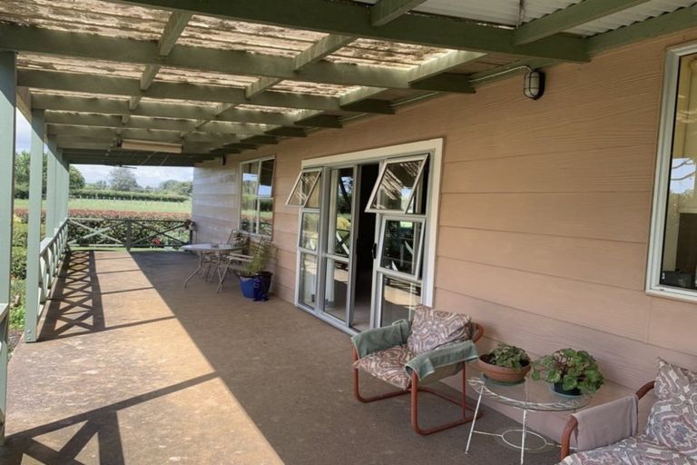 Photo of property in 10 Conway Road, Eltham, 4322