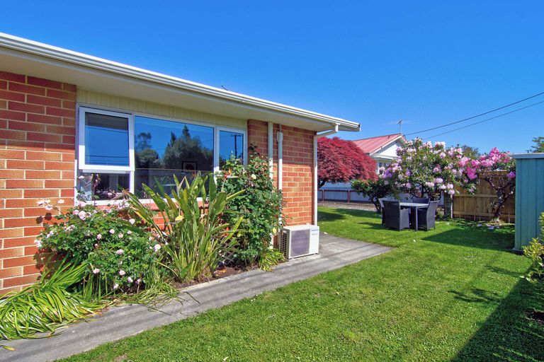 Photo of property in 9 Cambridge Terrace, Masterton, 5810