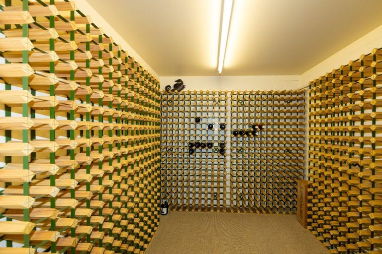 Photo of property in 4 Sanderson Place, Havelock North, 4130