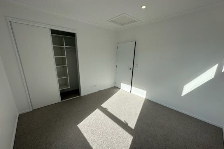 Photo of property in 11 Hema Road, Hobsonville, Auckland, 0616