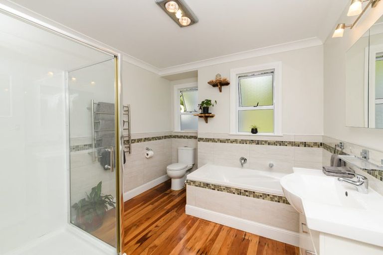 Photo of property in 1112 Rangiotu Road, Rangiotu, Palmerston North, 4477