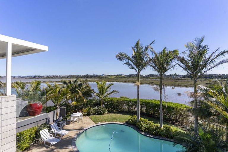 Photo of property in 53 Walter Street, Hauraki, Auckland, 0622