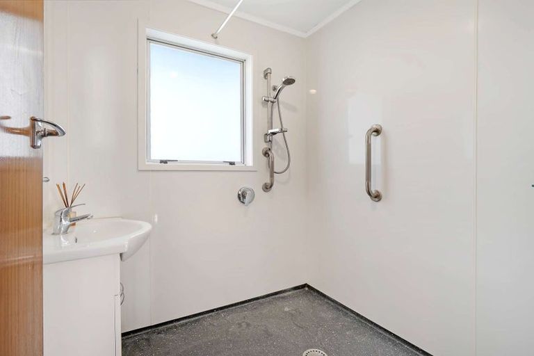 Photo of property in 7 Gloag Street, Waverley, 4510