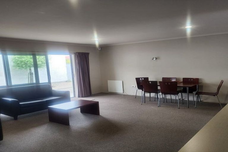 Photo of property in 12a-c Camden Street, Turnbull Thomson Park, Invercargill, 9810
