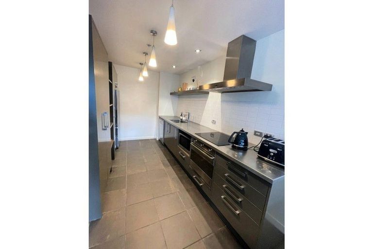 Photo of property in Portal Apartments, 4b/42 Cable Street, Te Aro, Wellington, 6011