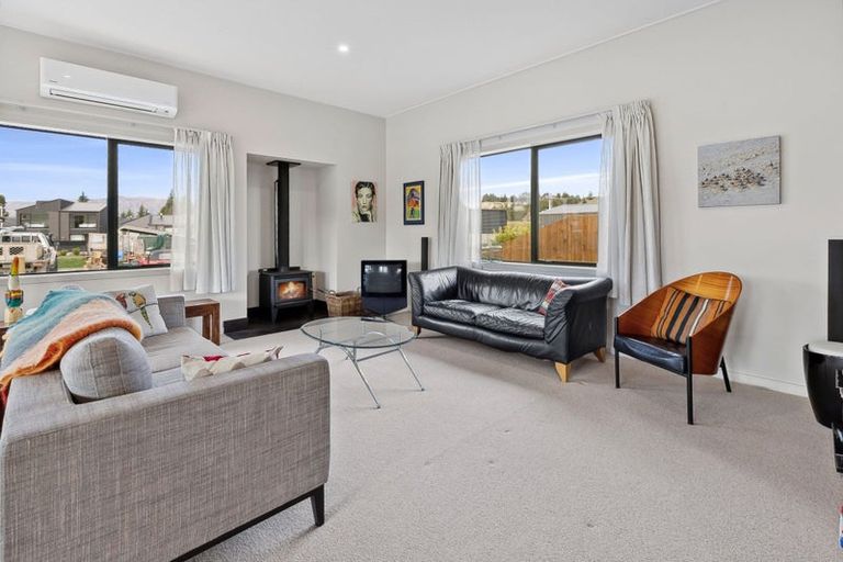 Photo of property in 8 Hebbard Court, Albert Town, Wanaka, 9305