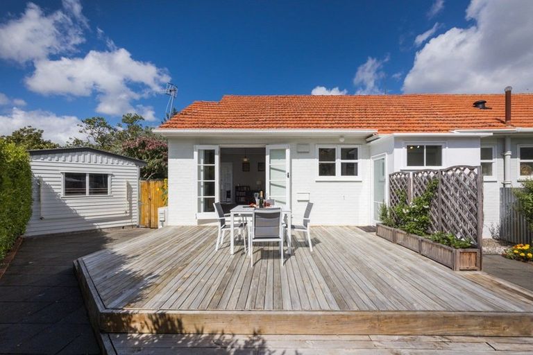 Photo of property in 3 Anderson Street, Hokowhitu, Palmerston North, 4410