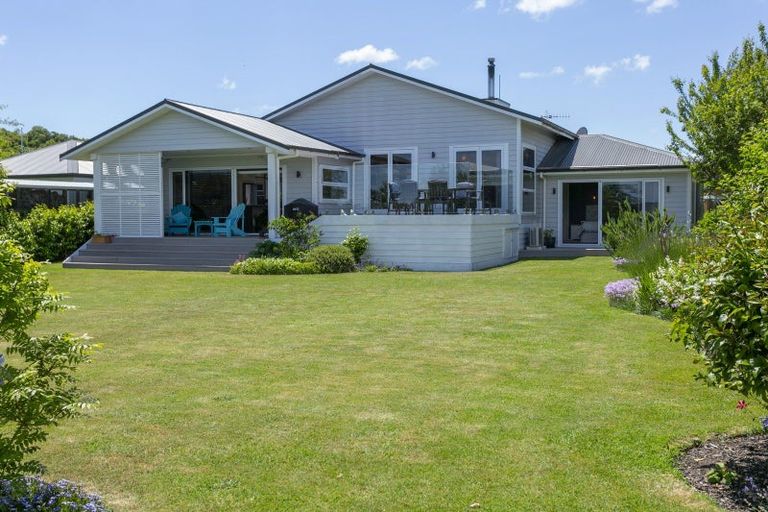 Photo of property in 11 Pukeko Way, Kinloch, Taupo, 3377