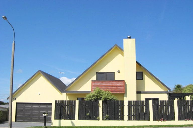 Photo of property in 28 Karamea Street, Whalers Gate, New Plymouth, 4310