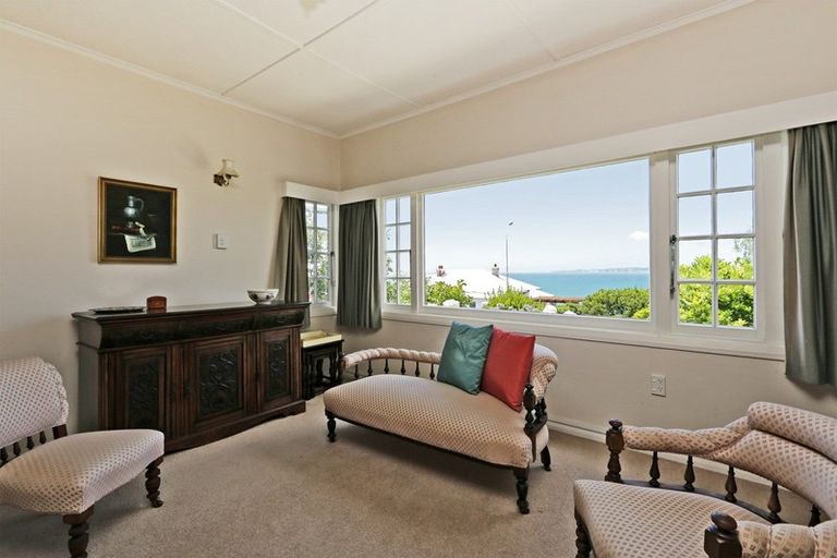 Photo of property in 9 Elizabeth Road, Bluff Hill, Napier, 4110