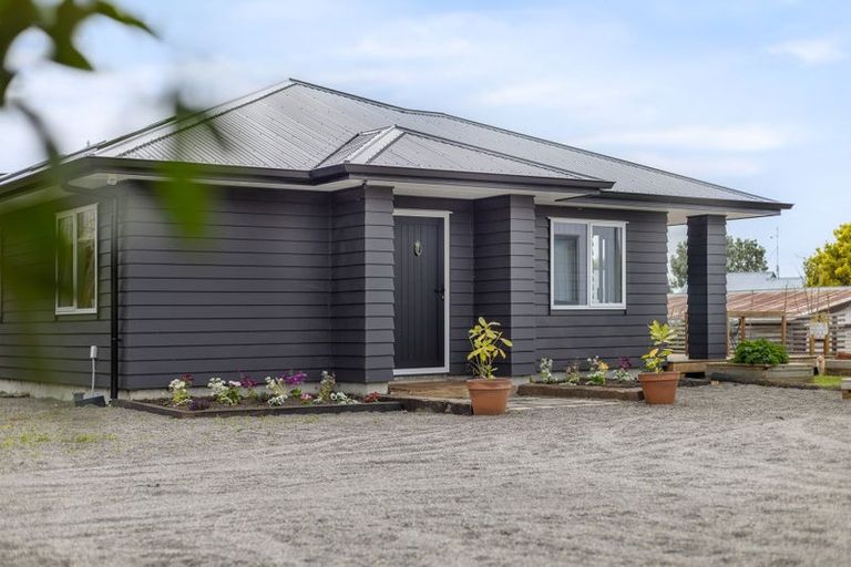 Photo of property in 64 Toi Street, Otaki Beach, Otaki, 5512