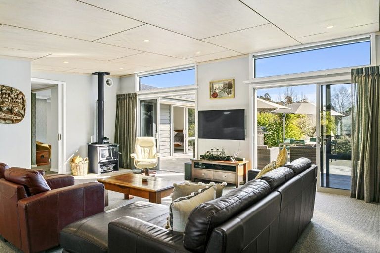 Photo of property in 54 Dalmore Way, Acacia Bay, Taupo, 3385
