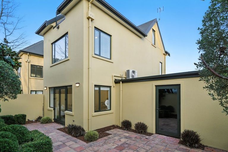 Photo of property in 20b Ayr Street, Riccarton, Christchurch, 8011