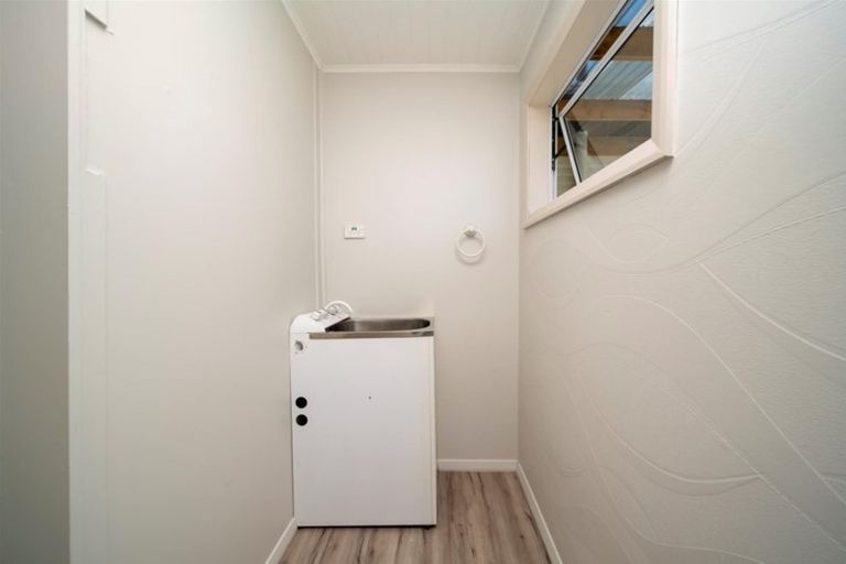 Photo of property in 20 Caledonia Street, Hawera, 4610