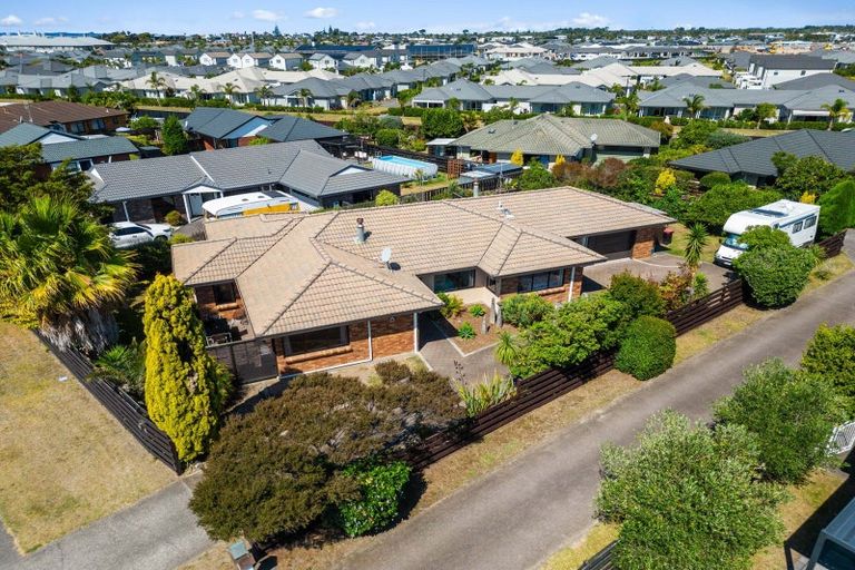 Photo of property in 28 Hibiscus Avenue, Mount Maunganui, 3116