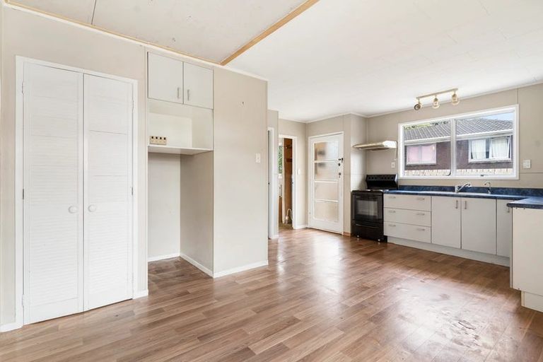 Photo of property in 10 Siska Place, Wattle Downs, Auckland, 2103