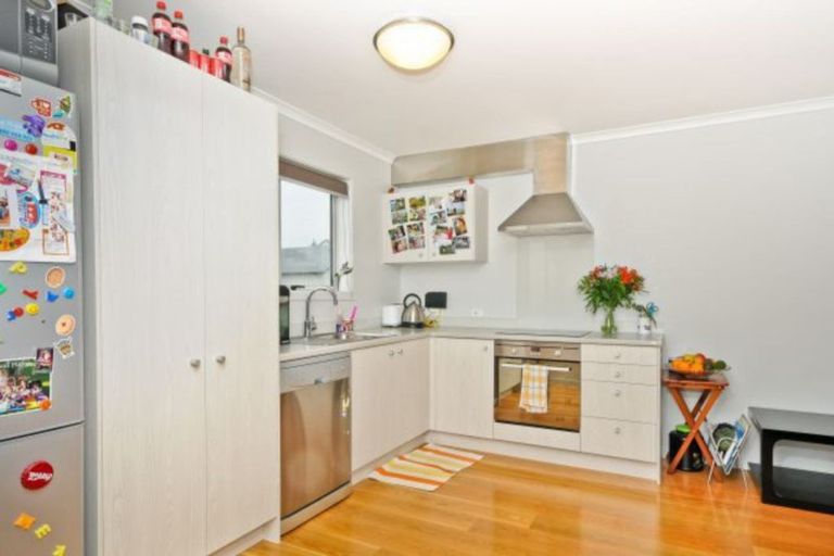 Photo of property in 83 Chiefs Court, Hamilton East, Hamilton, 3216