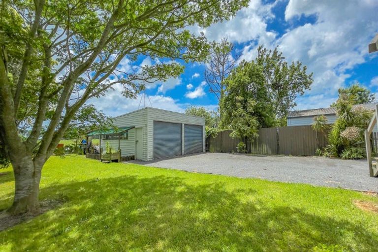 Photo of property in 15 Orchard East Road, Ngatea, 3503