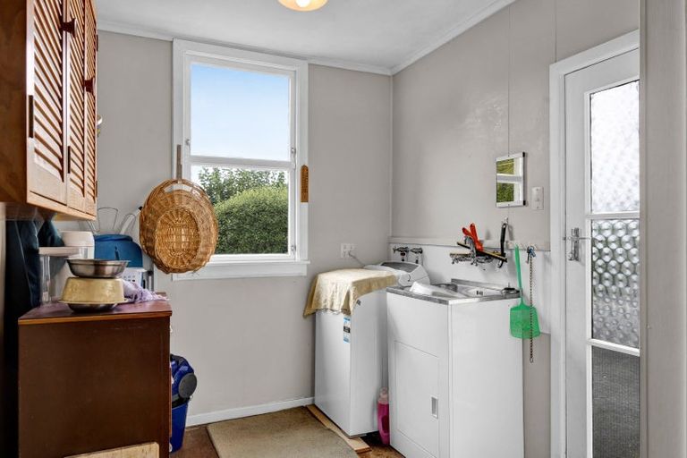 Photo of property in 22 Mills Street, Eltham, 4322