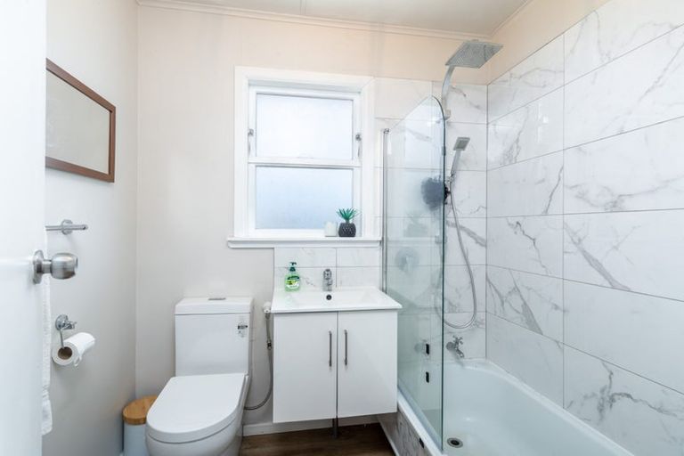 Photo of property in 96 Sievers Grove, Cannons Creek, Porirua, 5024