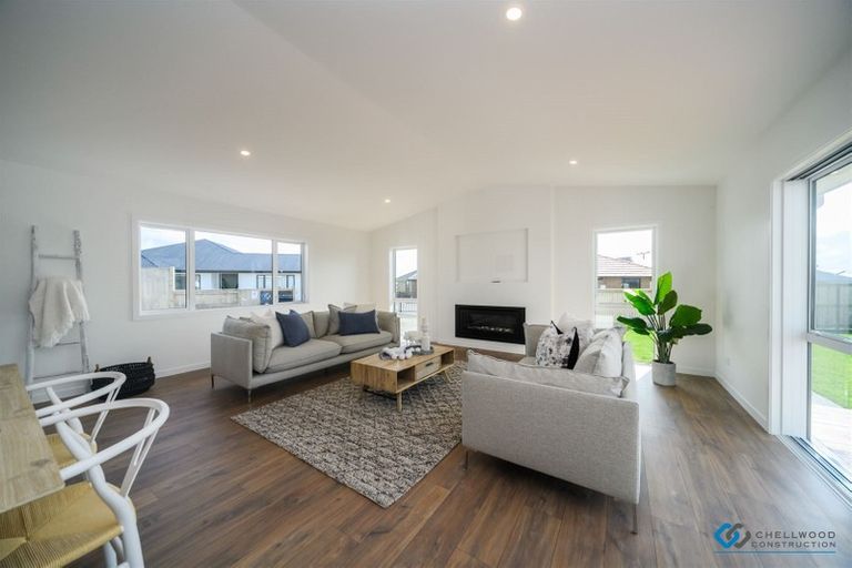 Photo of property in 19 Silicon Way, Fitzherbert, Palmerston North, 4410