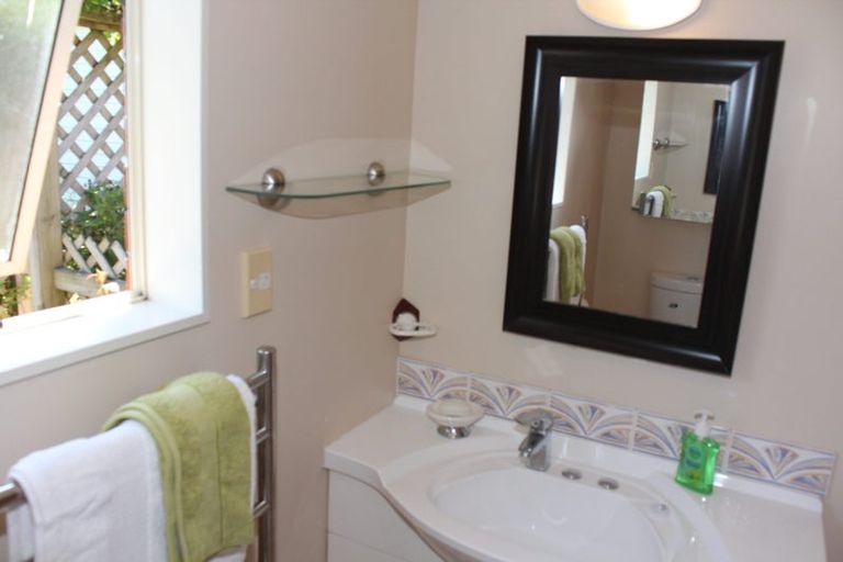 Photo of property in 38 Henson Road, Whitford, Howick, 2571