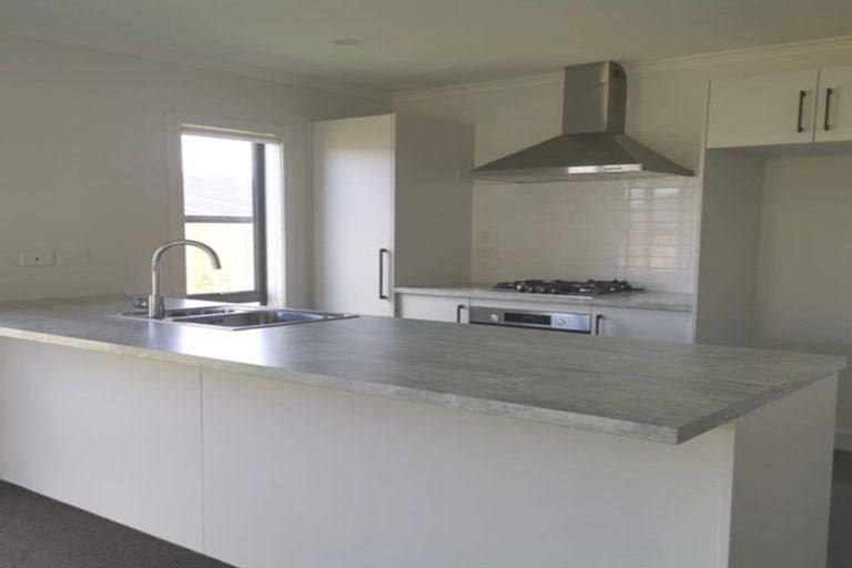 Photo of property in 142 Te Manatu Drive, Huntington, Hamilton, 3210