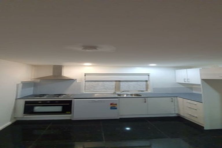 Photo of property in Emery Gardens, 5/4 Ambrico Place, New Lynn, Auckland, 0600