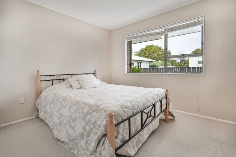Photo of property in 2/704 Charles Street, Raureka, Hastings, 4120