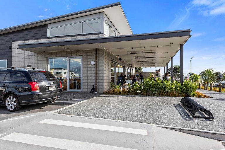 Photo of property in 3 Kotiate Street, Papamoa Beach, Papamoa, 3118