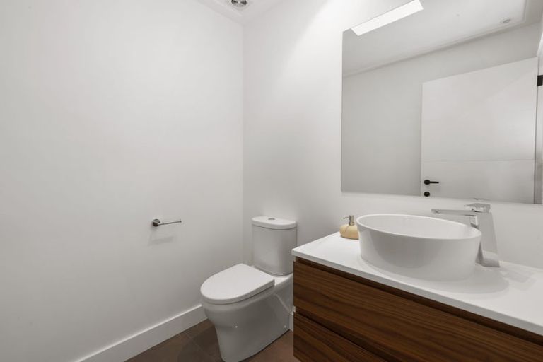 Photo of property in 32 The Fairways, Kinloch, Taupo, 3377