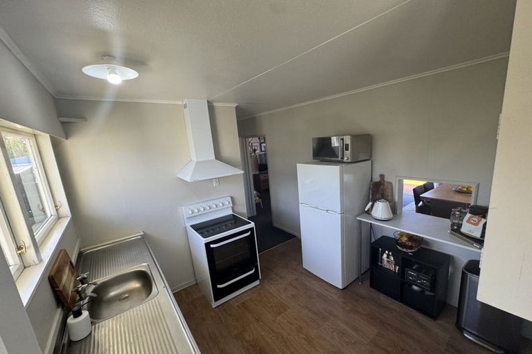 Photo of property in 2 Leslie Avenue, Cloverlea, Palmerston North, 4412