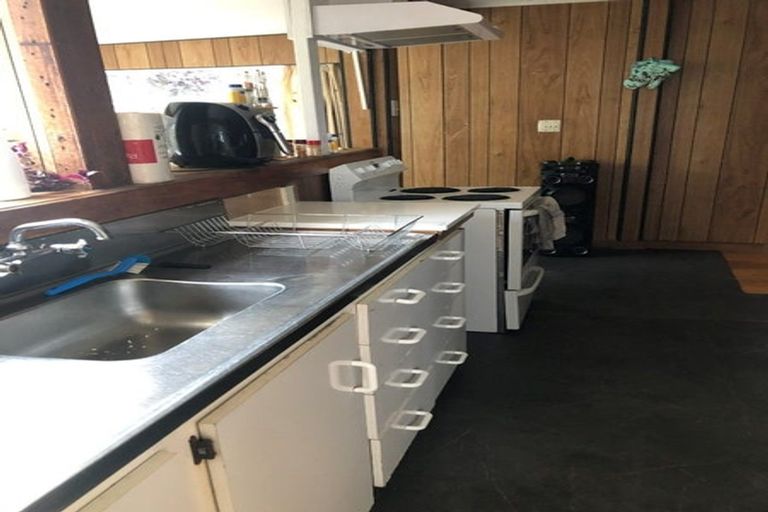 Photo of property in 21 Broadbent Street, Riccarton, Christchurch, 8041