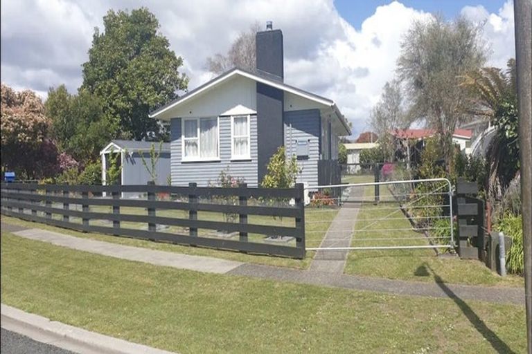 Photo of property in 6 Marotoa Grove, Turangi, 3334
