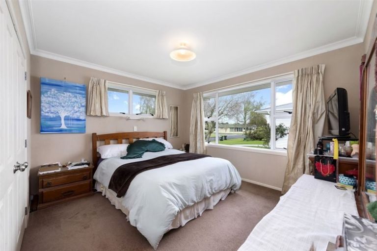 Photo of property in 24 Ngahere Street, Otumoetai, Tauranga, 3110