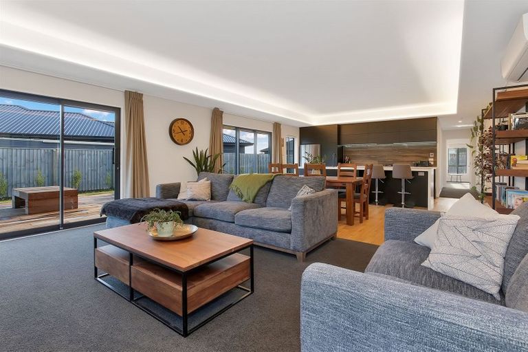 Photo of property in 12 Springbrook Close, Rangiora, 7400