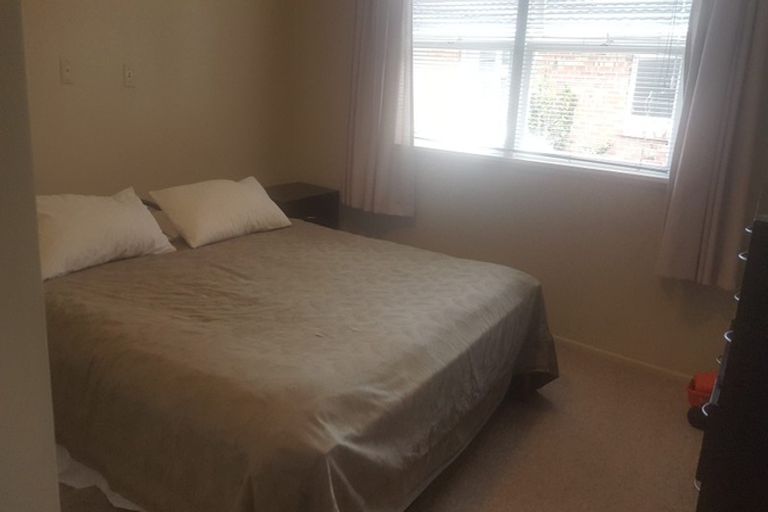 Photo of property in 3/2 Saltburn Road, Milford, Auckland, 0620