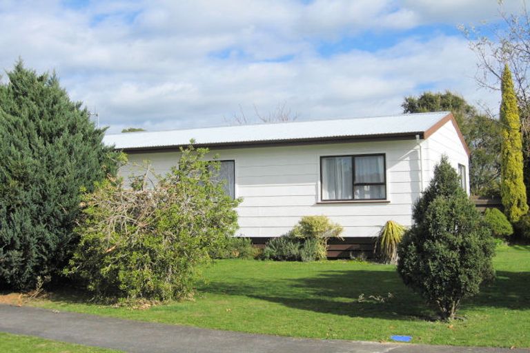 Photo of property in 4 Kirkcaldie Grove, Levin, 5510