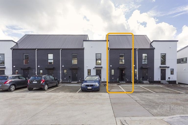 Photo of property in 2/125b Metcalfe Road, Ranui, Auckland, 0612