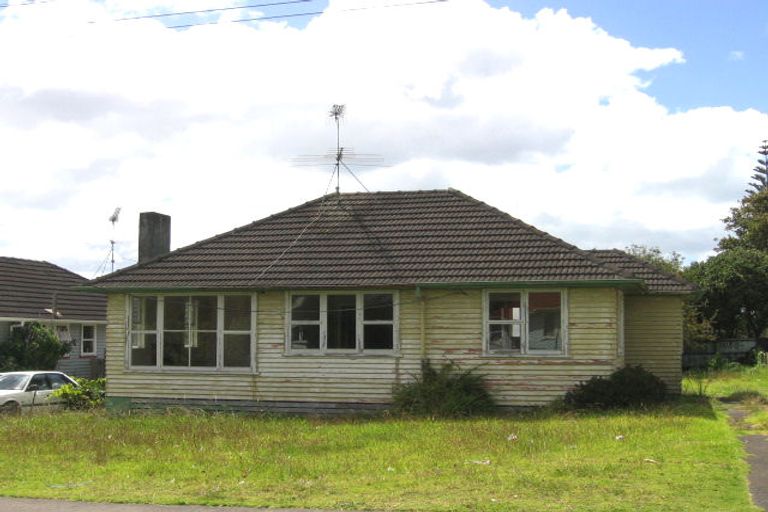 Photo of property in 8 Hayman Place, Beach Haven, Auckland, 0626