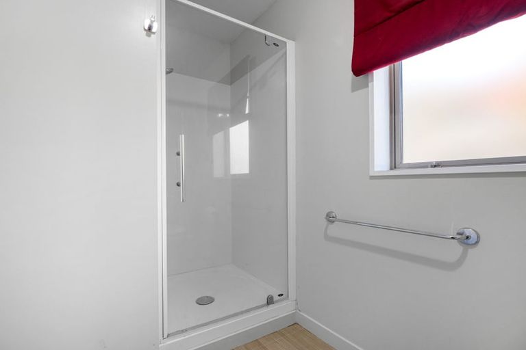 Photo of property in 17 Picton Avenue, Riccarton, Christchurch, 8011