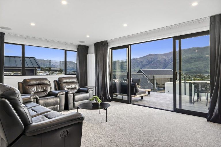 Photo of property in 9 Mills Road, Wanaka, 9305
