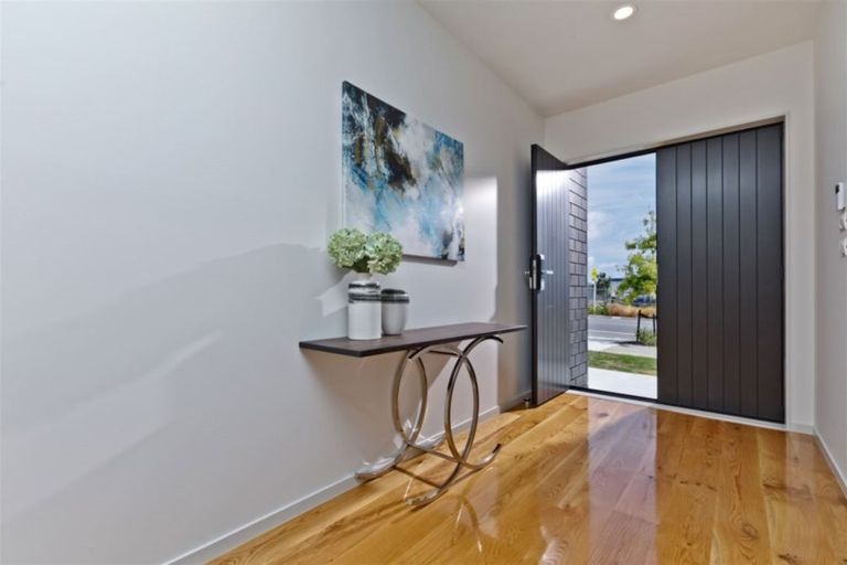 Photo of property in 6 Cavalli Road, Long Bay, Auckland, 0630