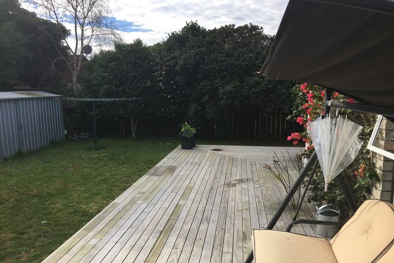 Photo of property in 28 Kanawa Street, Waikanae, 5036