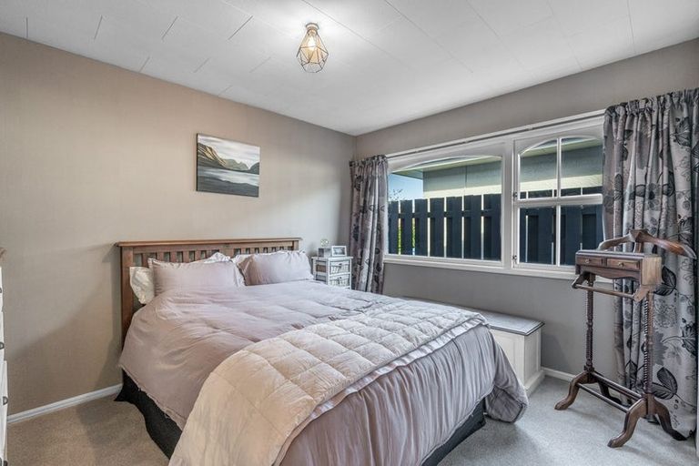 Photo of property in 30 Cruickshank Crescent, Rosedale, Invercargill, 9810