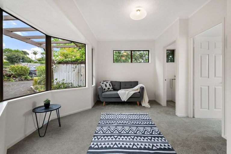 Photo of property in 5 Redmount Place, Red Hill, Papakura, 2110