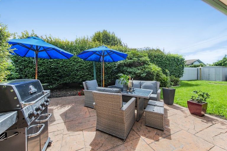 Photo of property in 2/98 Springs Road, Hornby, Christchurch, 8042