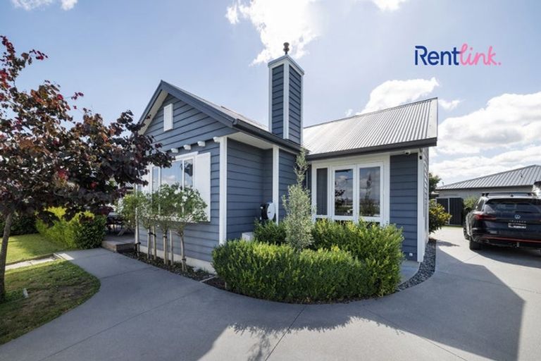 Photo of property in 17 Matepu Crescent, Pyes Pa, Tauranga, 3112