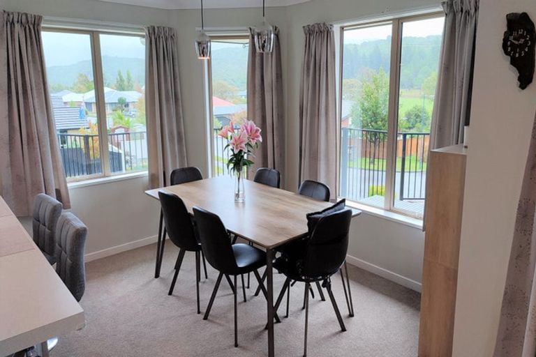 Photo of property in 2 Pukeko Place, Picton, 7220