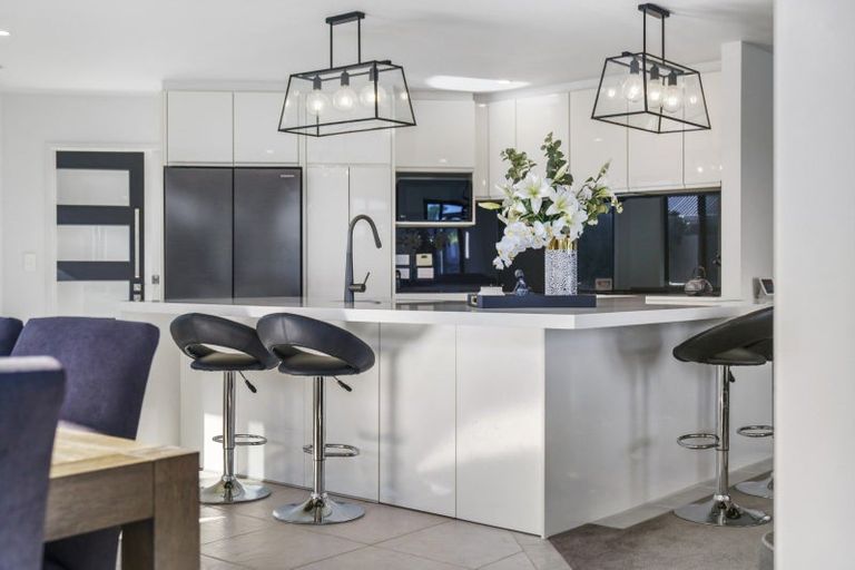 Photo of property in 6 Palazzo Drive, Papamoa Beach, Papamoa, 3118